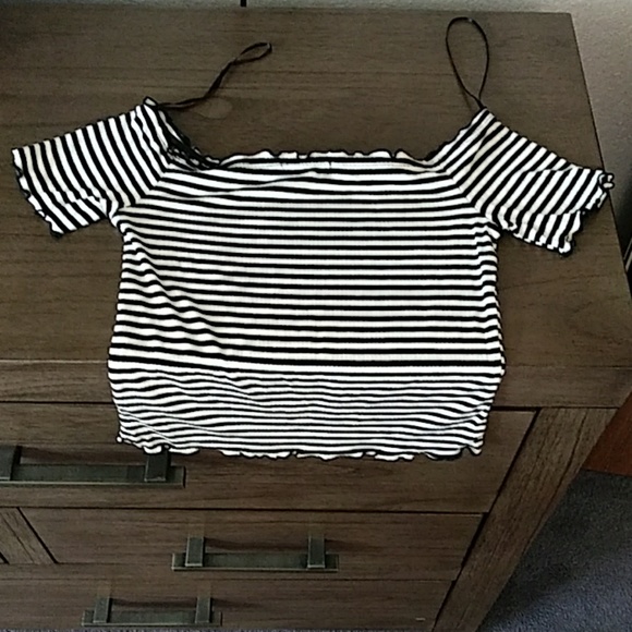 Crop top - Picture 3 of 3